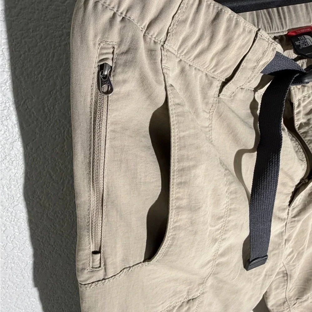 The North Face‎ Men's Cargo Pants in Beige